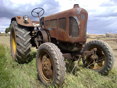 tractor-lanz-3806-dad5a03c-5f5f-490e-b8dc-ba9e21192846.jpg