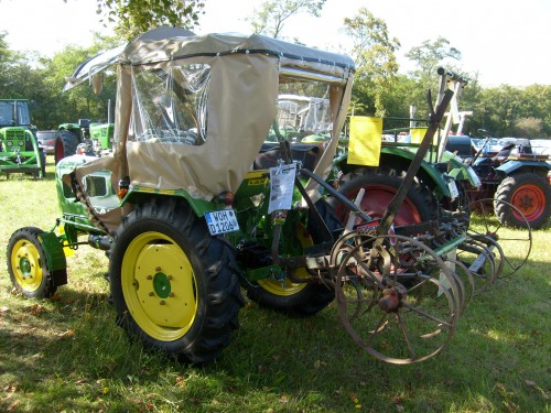 D1206 Diesel mit Ventzki Grubber.jpg