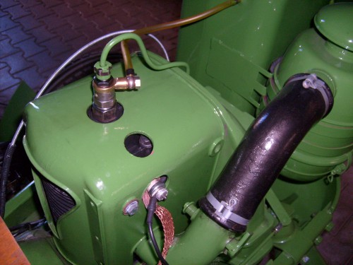 John Deere-Lanz D1206 mit Fritzmeier Verdeck 117.jpg